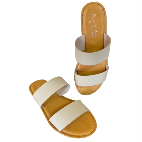 Nude Ocean Line Sandals - Picture 1 of 2